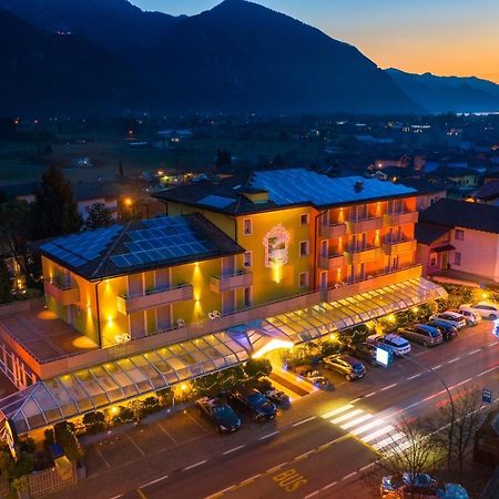 Hotel Castel Lodron Storo المظهر الخارجي الصورة