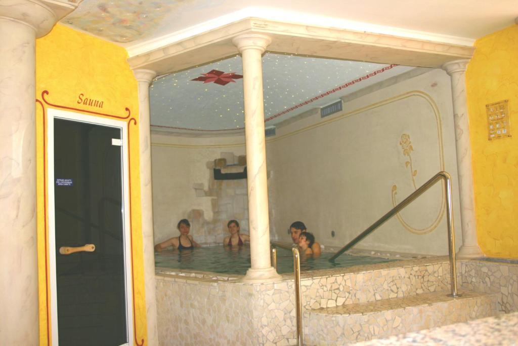 Hotel Castel Lodron Storo المظهر الخارجي الصورة