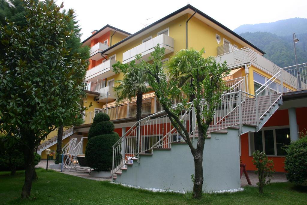 Hotel Castel Lodron Storo المظهر الخارجي الصورة