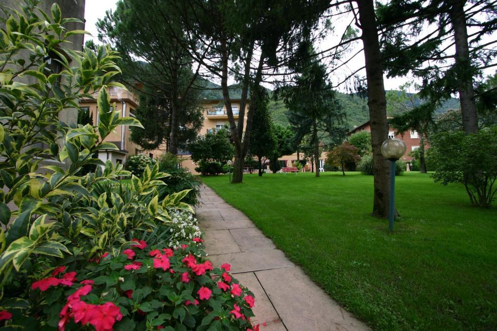 Hotel Castel Lodron Storo المظهر الخارجي الصورة