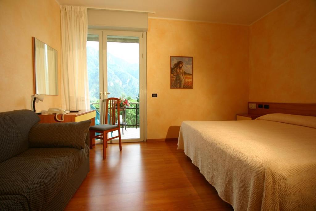 Hotel Castel Lodron Storo المظهر الخارجي الصورة