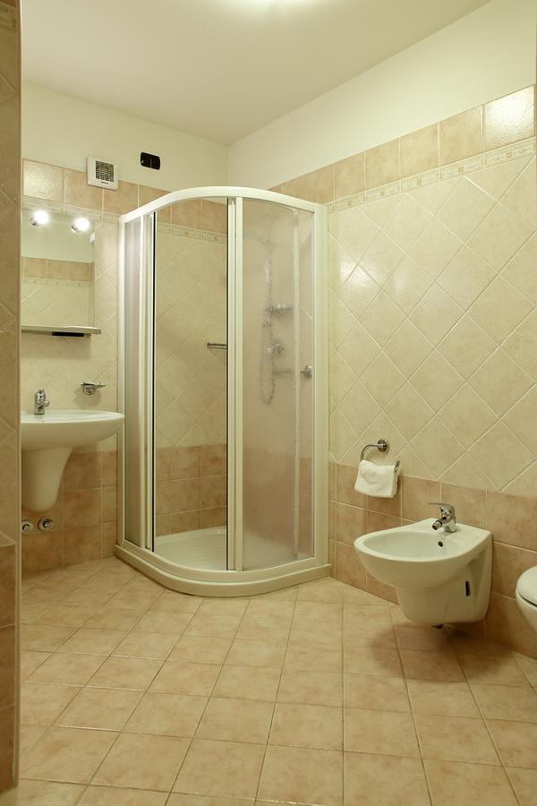Hotel Castel Lodron Storo المظهر الخارجي الصورة