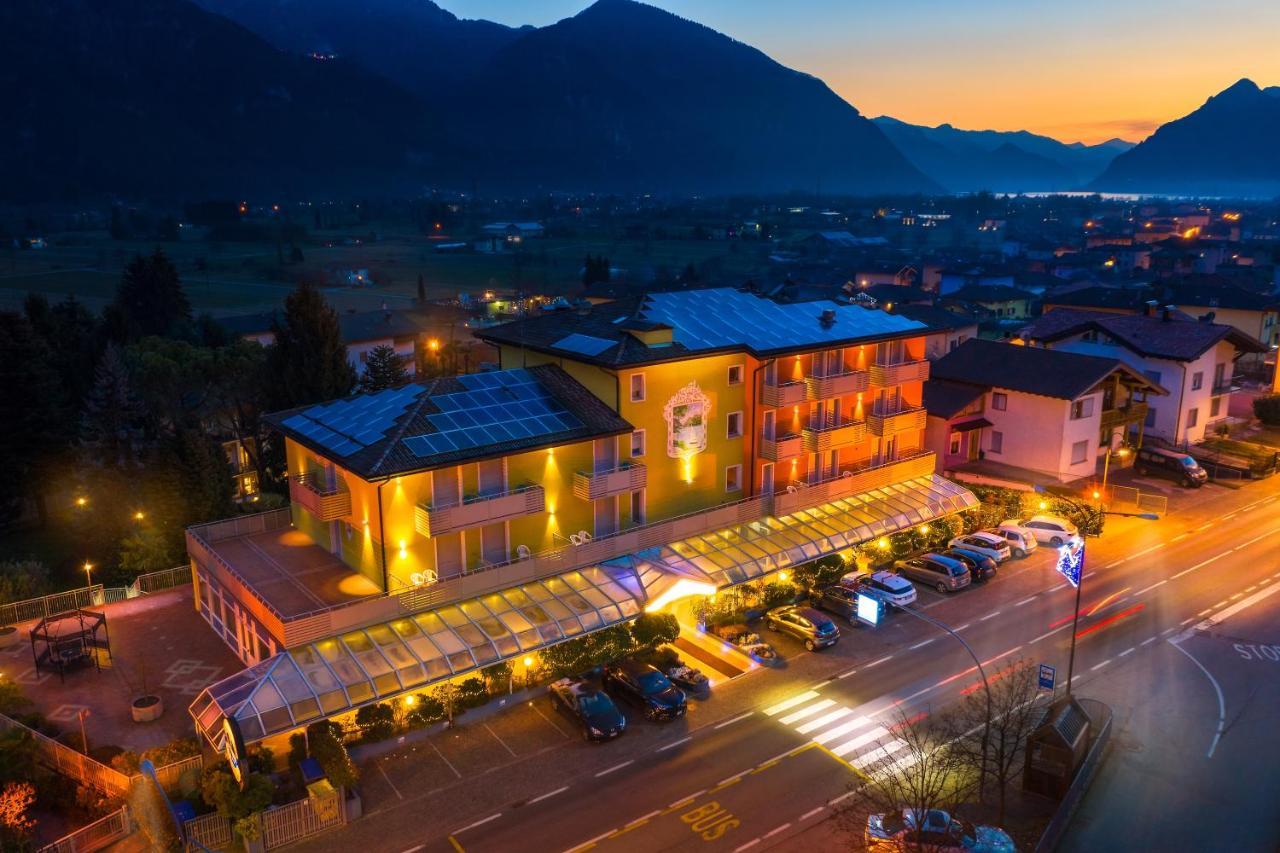 Hotel Castel Lodron Storo المظهر الخارجي الصورة